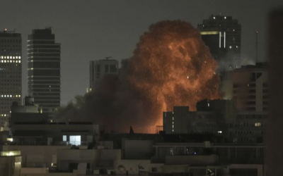 IRÁN LANZA MISILES HIPERSÓNICOS CONTRA ISRAEL Y RECIBE BOMBARDEO EN UNIVERSIDAD